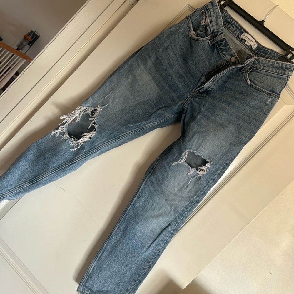 Abercrombie Curve Love High Rise Mom Jean